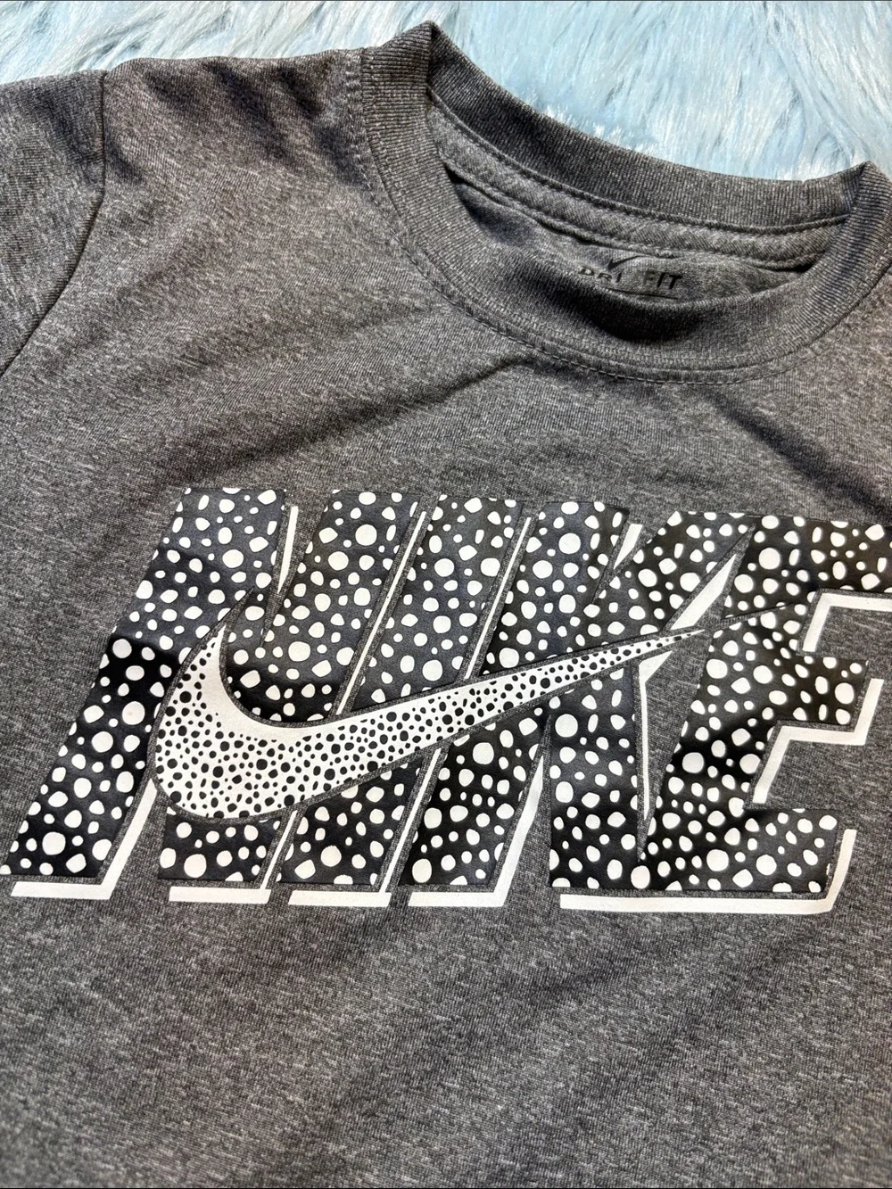 Nike Kids Charcoal Gray Logo Short Sleeve Tee sz 7